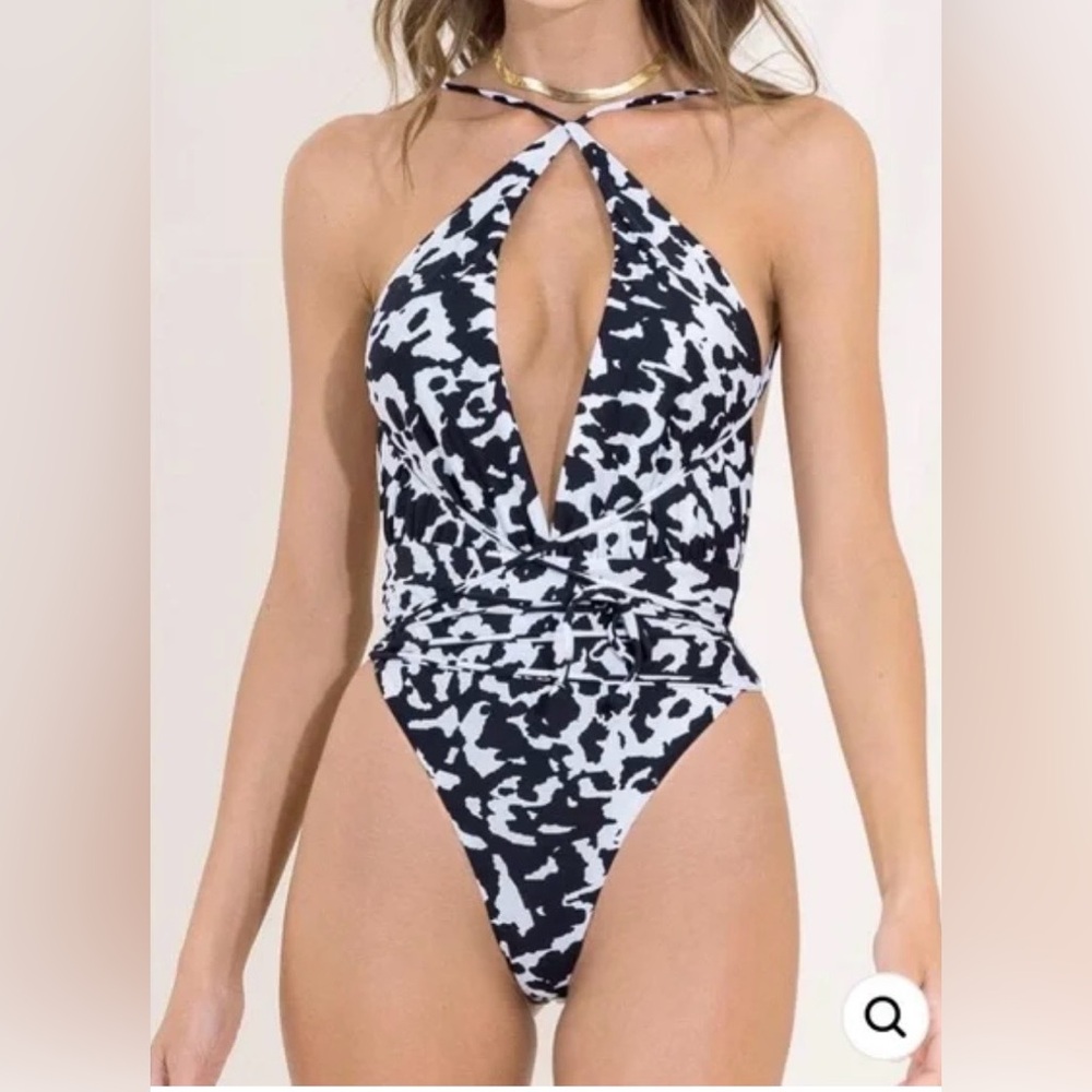Maaji Mini Safari One Piece Plunge Reversible swimsuit NWT!